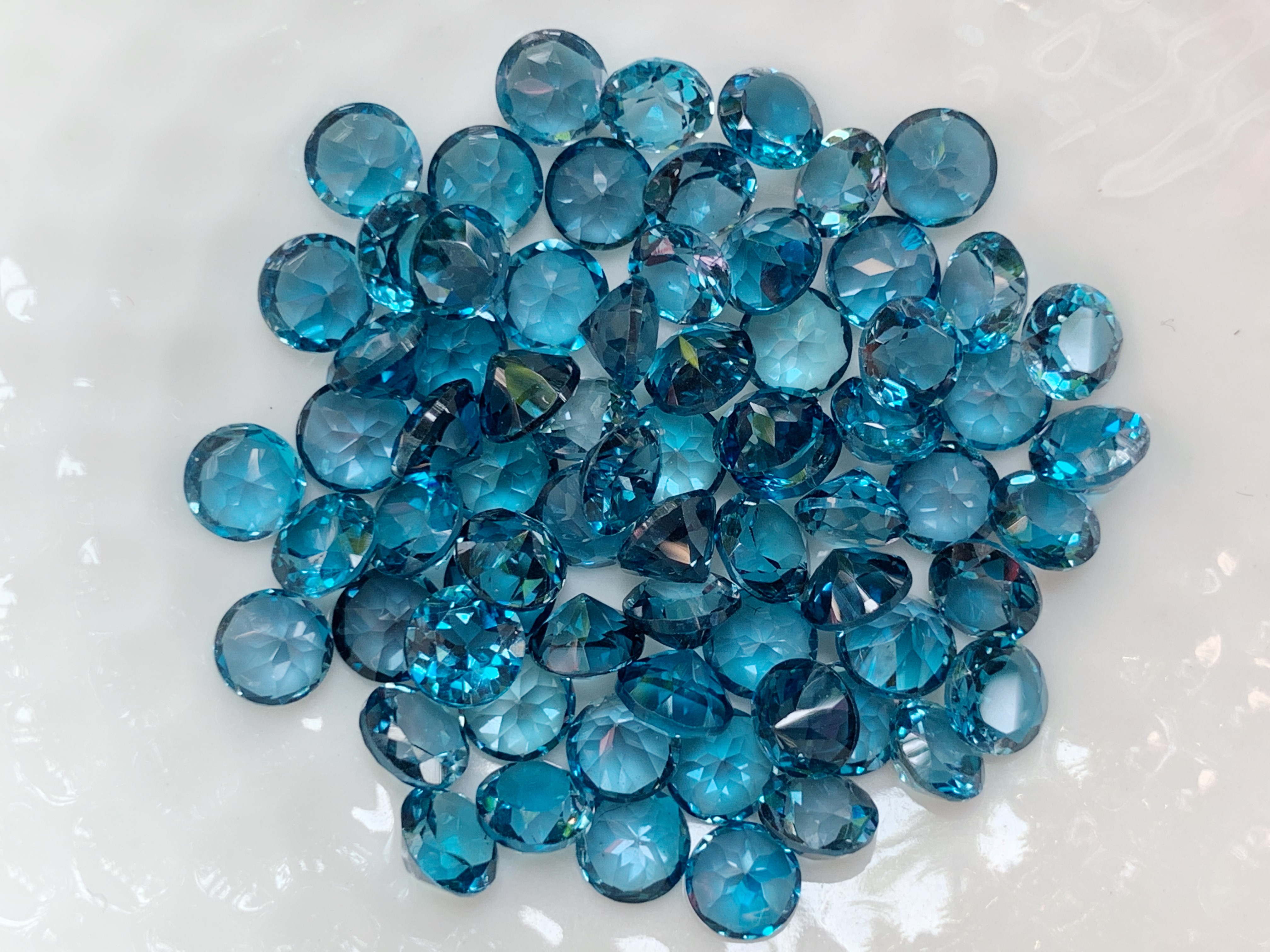 ลอนดอนบลูกลม 5.0 มม. 1 กะรัต