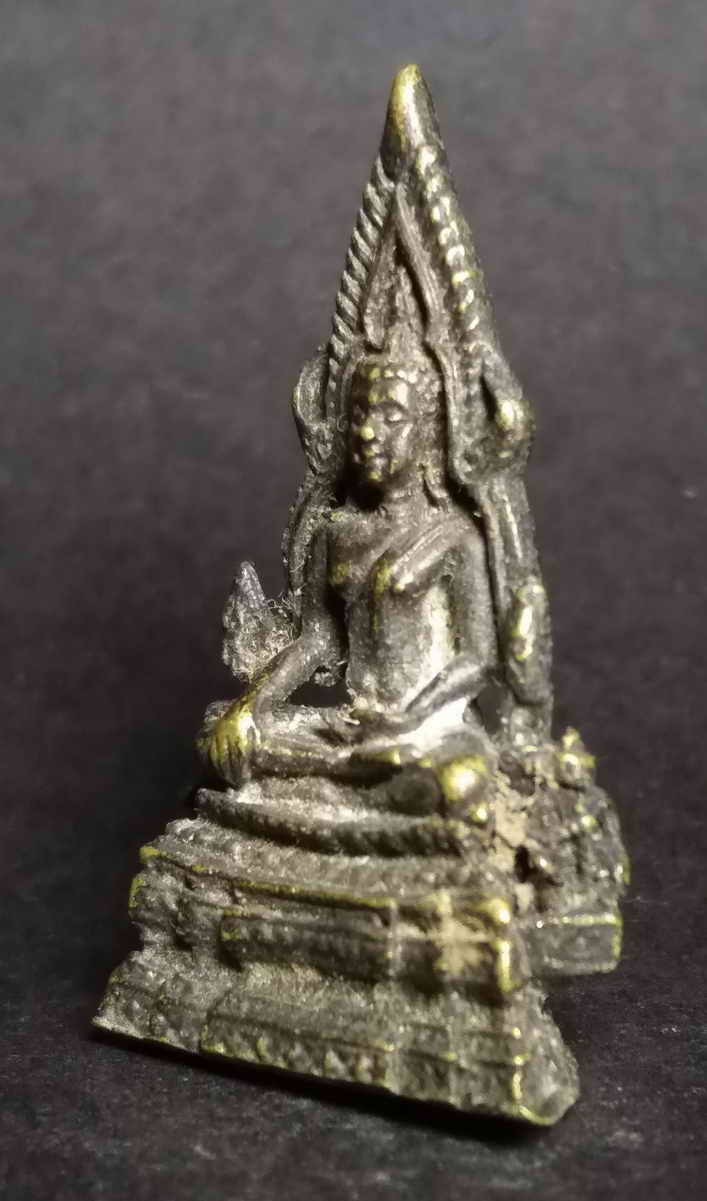 รหัสสินค้า พระกริ่ง พระหล่อ 022 รูปหล่ออุดกริ่งพระพุทธชินราช วัดพระศรีรัตนมหาธาตุ จังหวัดพิษณุโลก ไม่ทราบปีที่สร้าง พระรายการนี้ให้เช่าบูชาแล้ว