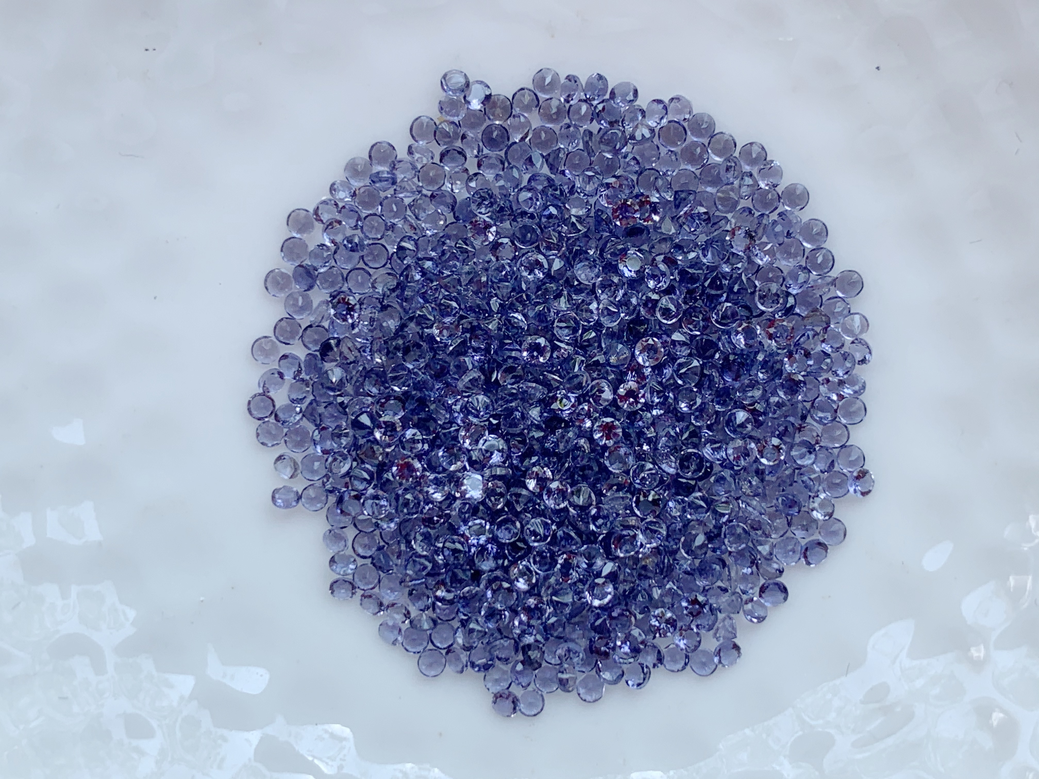 Iolite ไอโอไลท์กลม 1.5 มม. 5 กะรัต