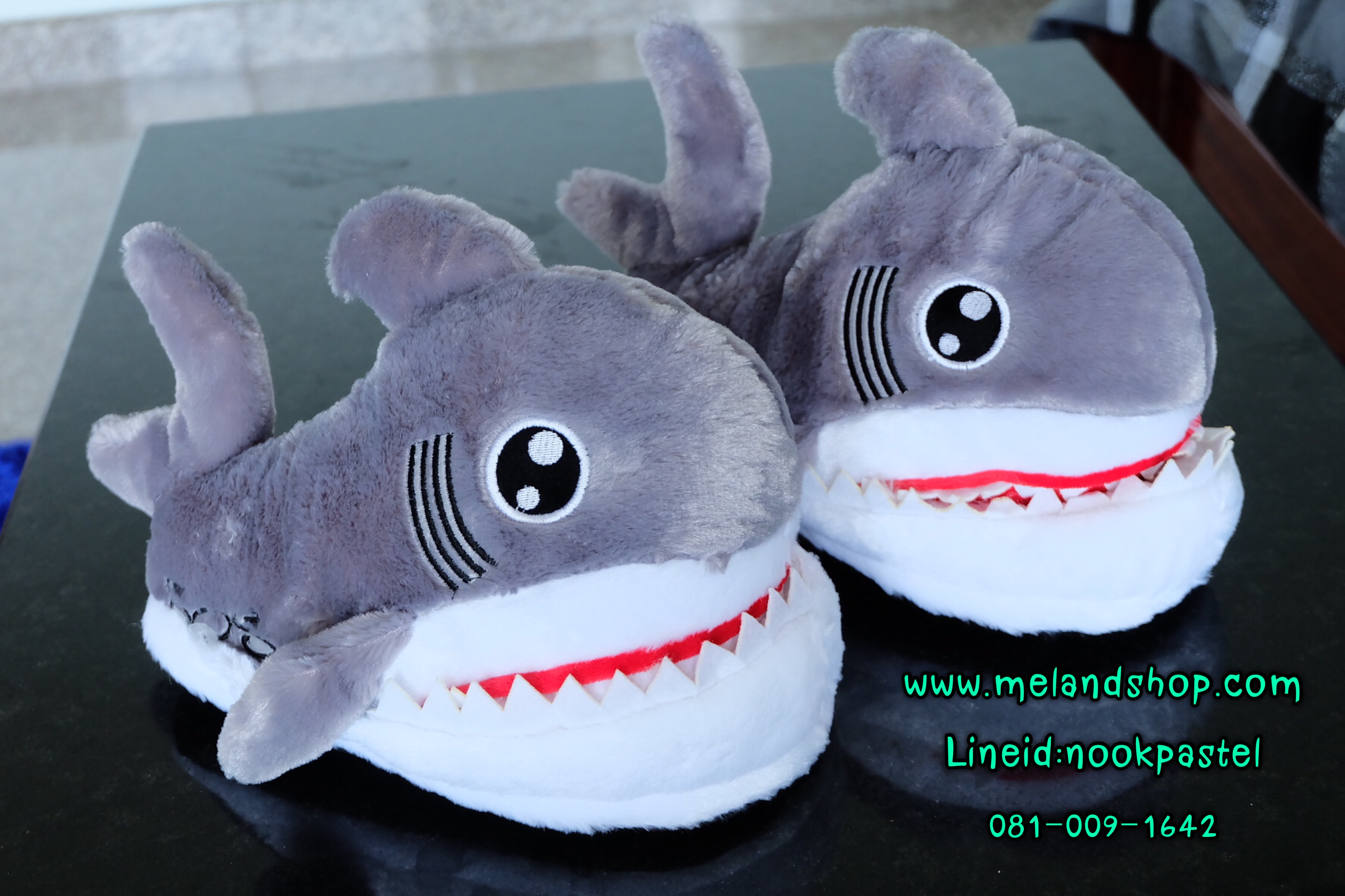 รองเท้าใส่ในบ้าน ปลาฉลาม