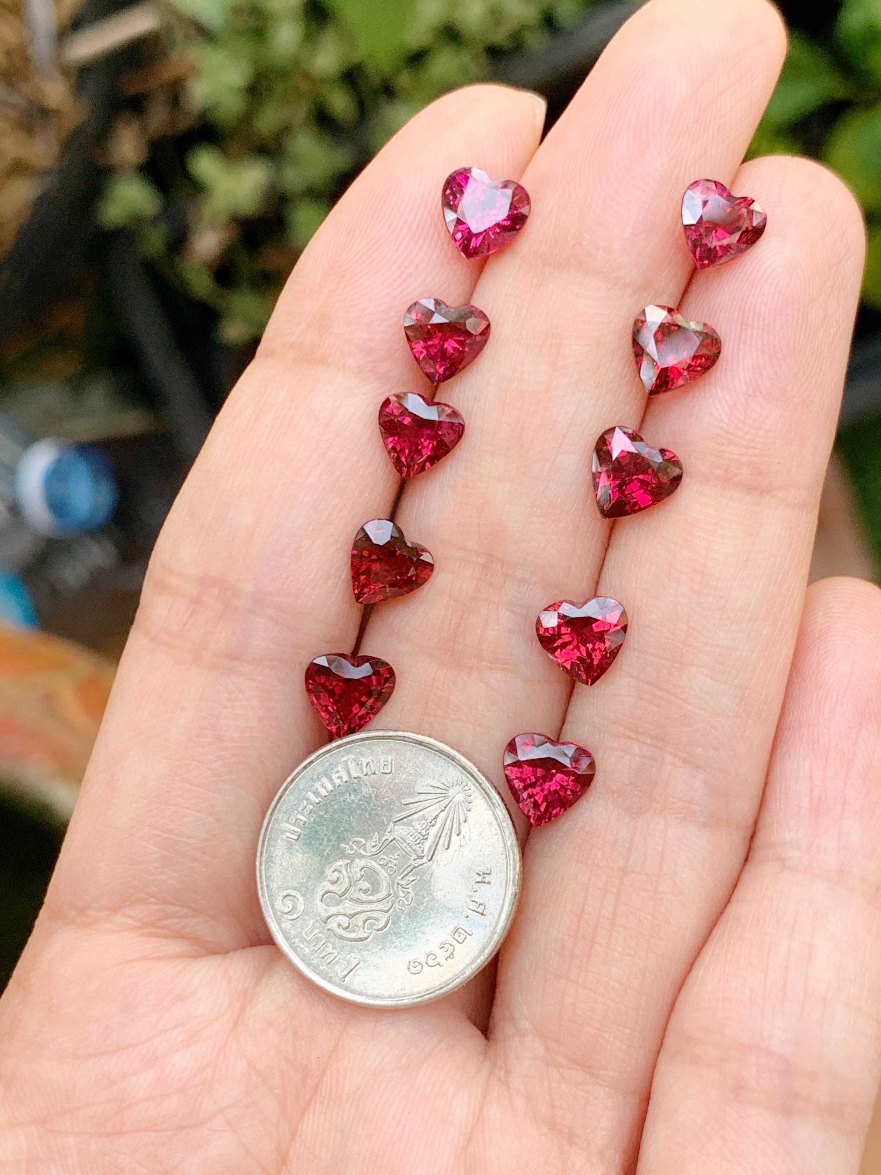 โรโดไลท์หัวใจ 6 มม. 5 กะรัต