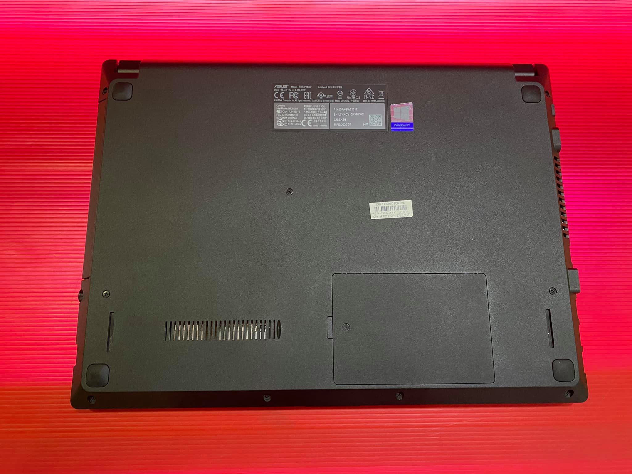 ( SOLD OUT ) Asus P1440FA-FA2261T ประกันเหลือยาวๆ