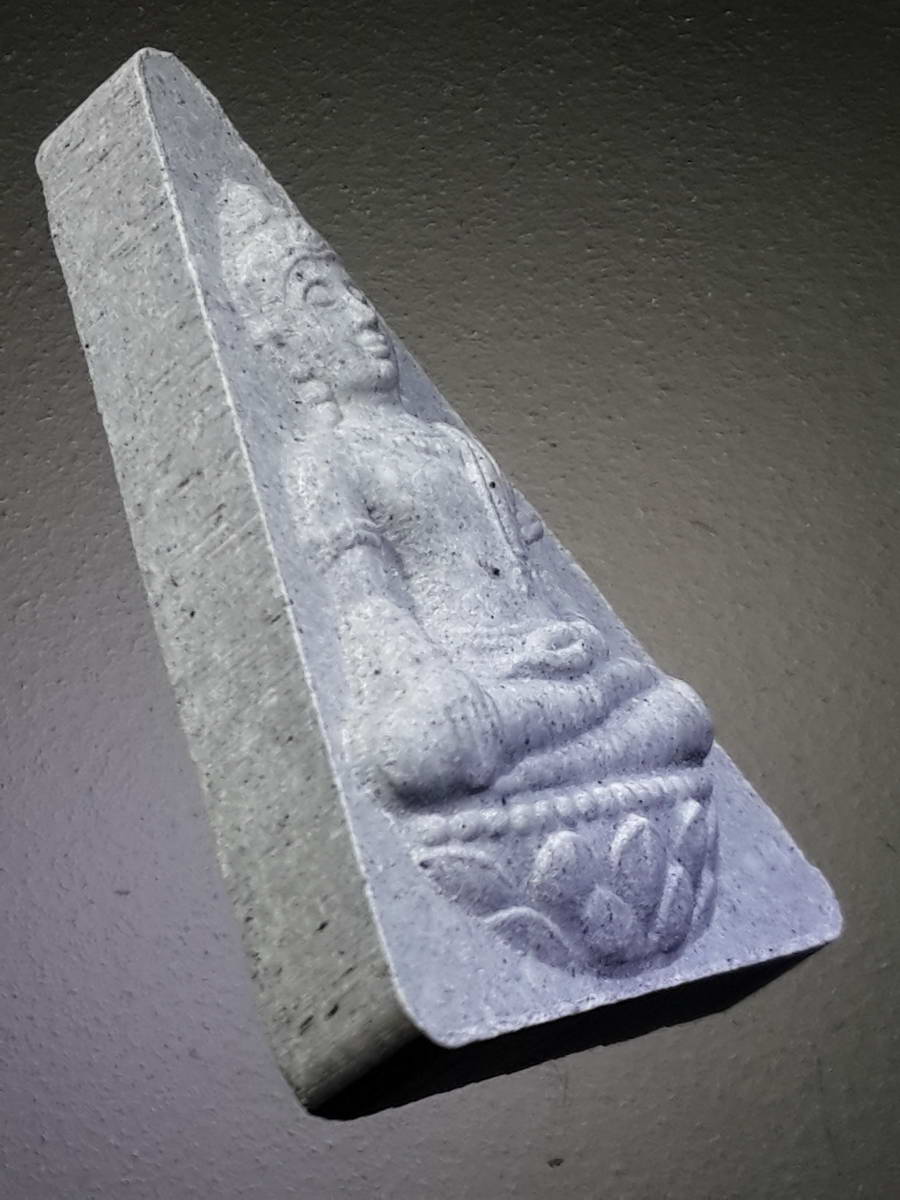 รหัสสินค้า พระมีกล่อง 354 พระนางพญา สก.เนื้อผง สภาผู้แทนราษฎรจัดสร้างปี 2547