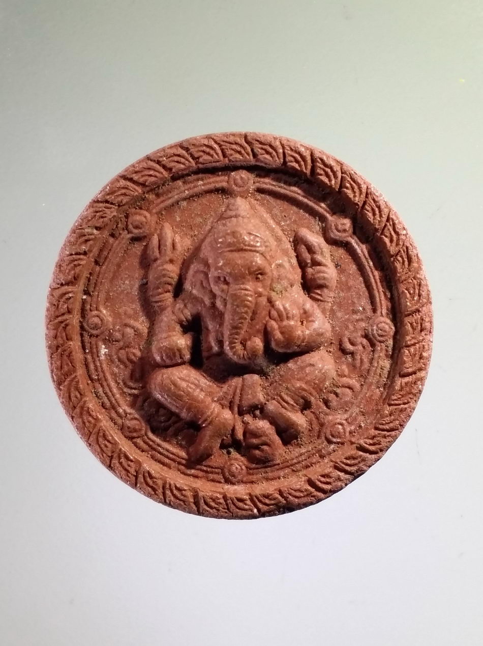 รหัสสินค้า จตุคามรามเทพ 439 พระพิฆเณศวร เทพเจ้าแห่งความสำเร็จ เนื้อว่านแดง ปลุกเสก พิธีจตุคามรามเทพ ไม่ทราบรุ่น ไม่มีกล่องพิมพ์เล็ก