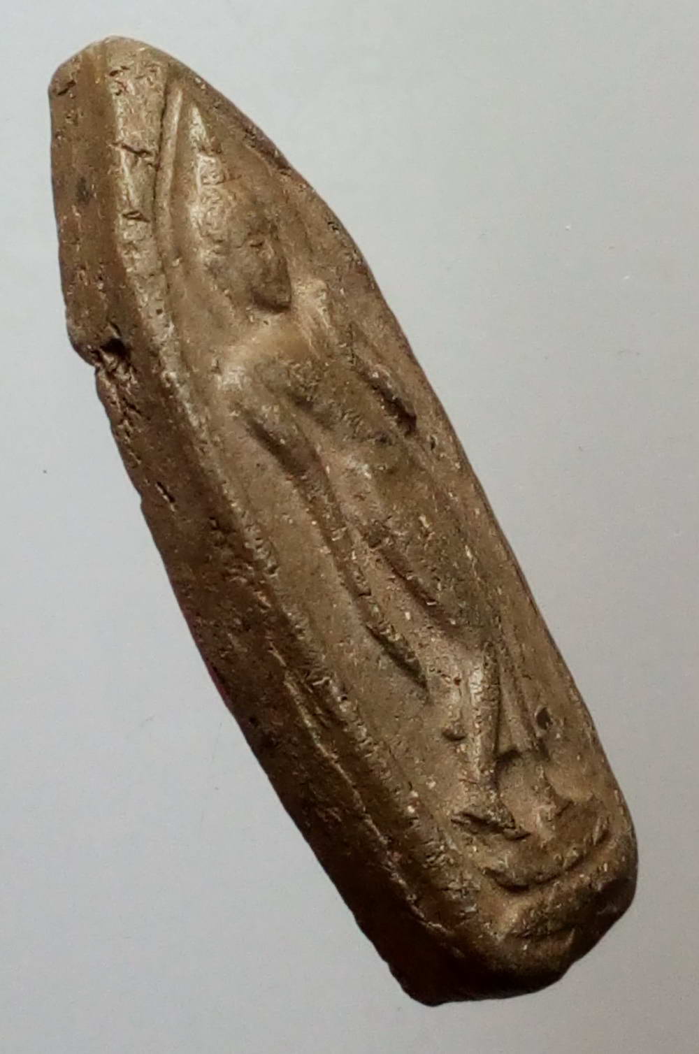 รหัสสินค้า พระไม่ทราบที่ 196 พระลีลาเนื้อดินเผา หลังเรียบ ไม่ทราบที่