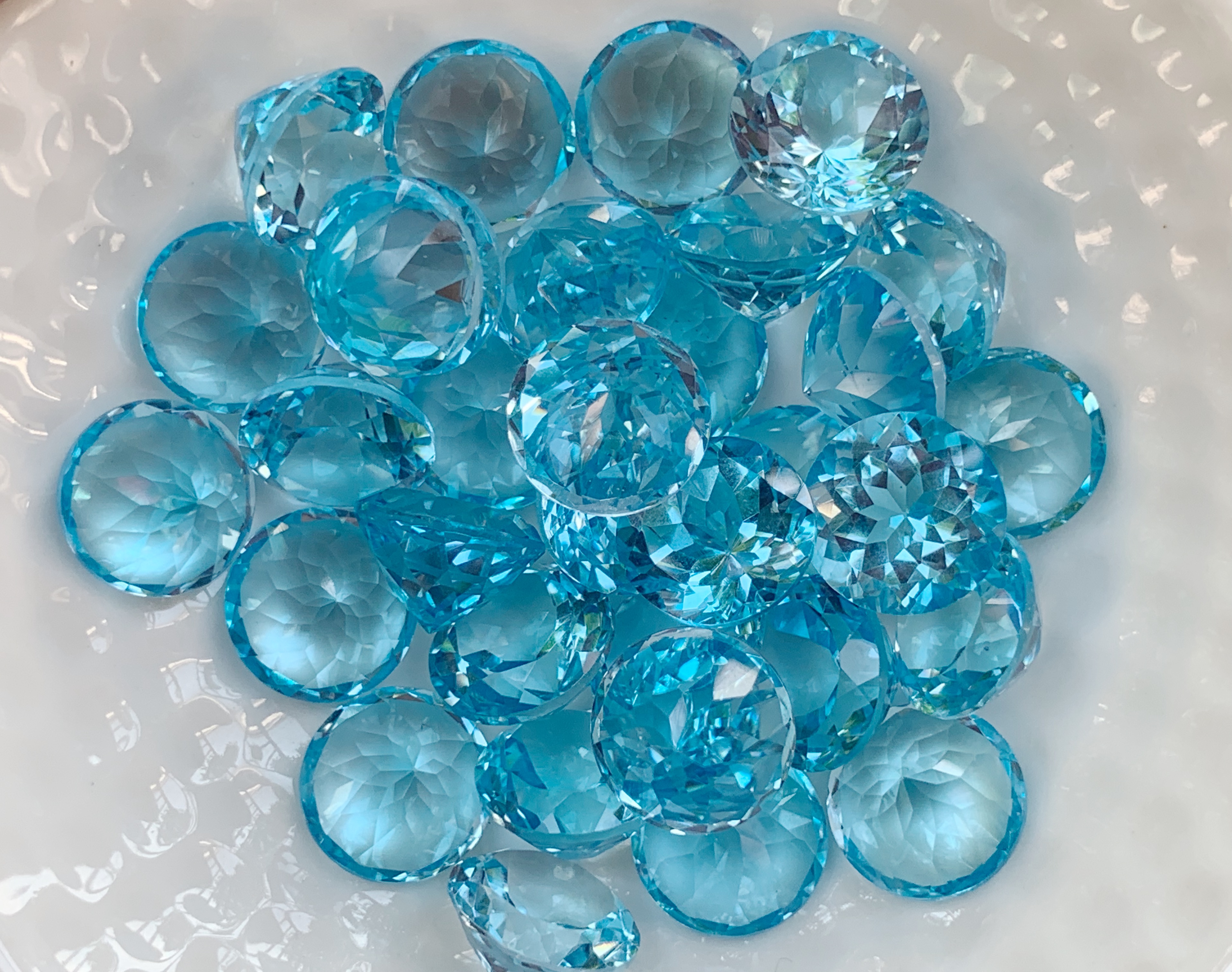 สกายบลูโทปาสกลม 10 มม. 1 เม็ด