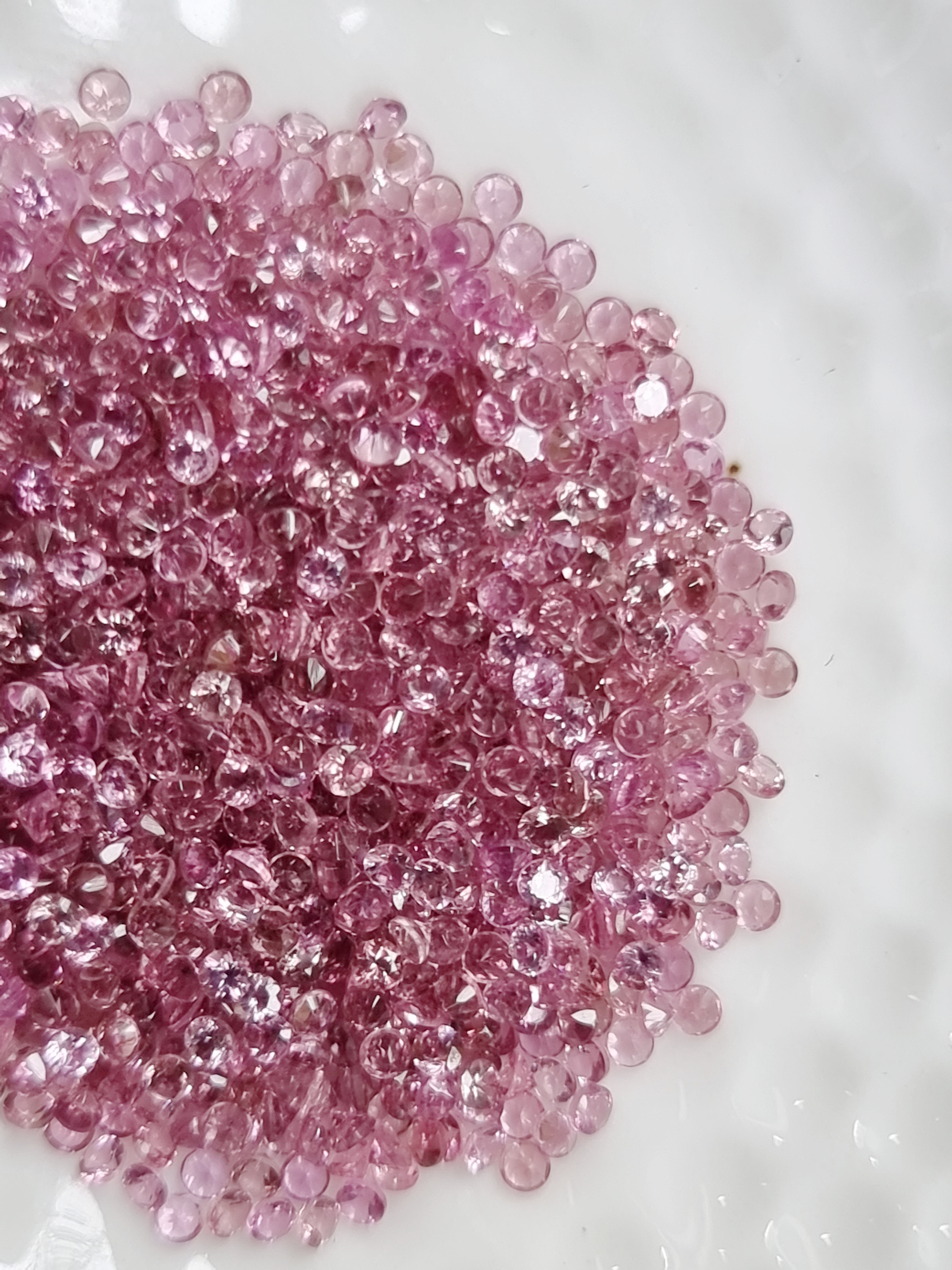 พิ้งค์ทัวมาลีนกลม 1.8 mm. 1 กะรัต