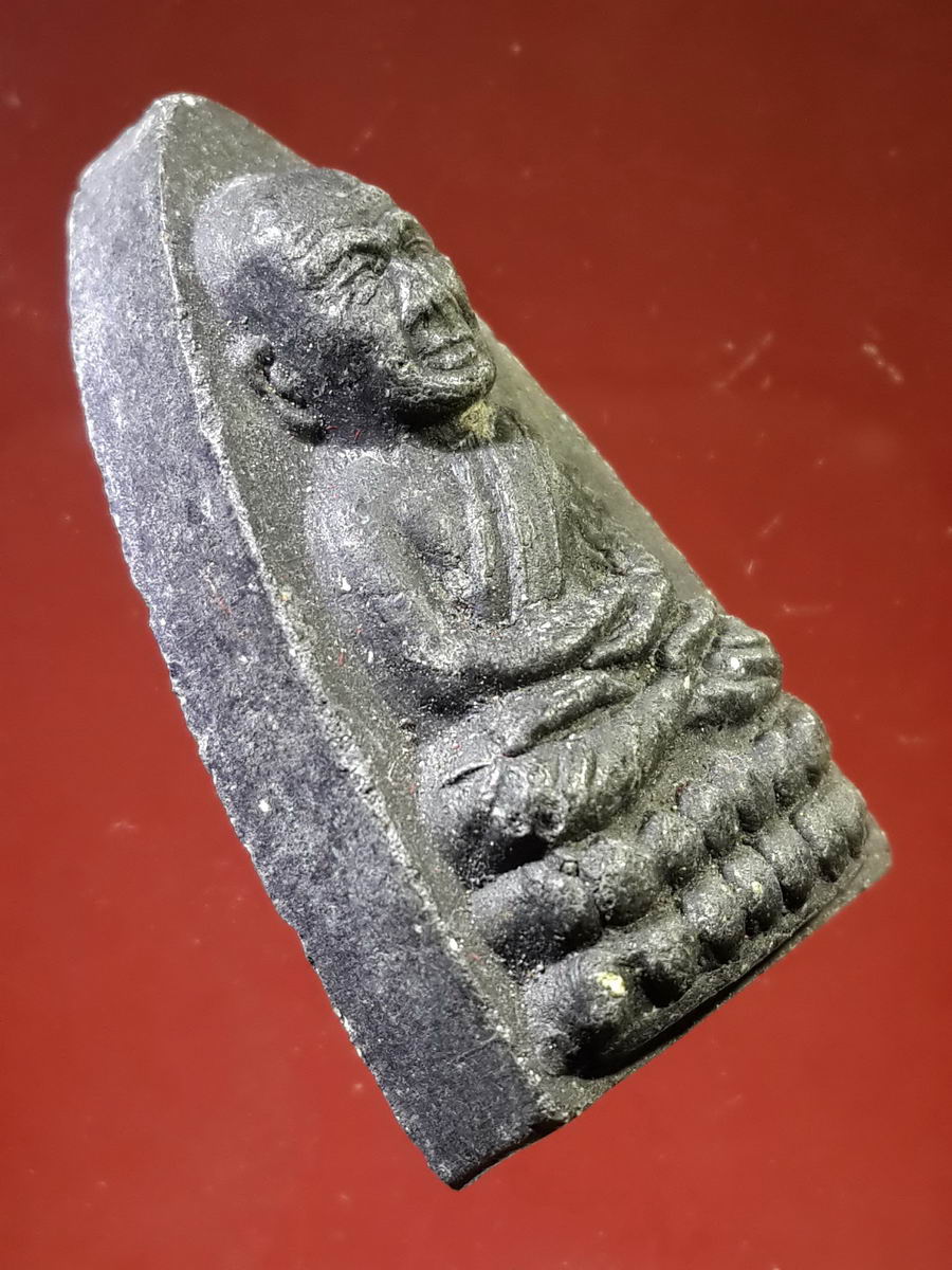 รหัสสินค้า หลวงปู่ทวด วัดต่างๆ 147 หลวงปู่ทวด วัดช้างให้ จ.ปัตตานี ไม่ทราบปีที่สร้าง เนื้อผงใบลาน หลังตัวหนังสือนูน