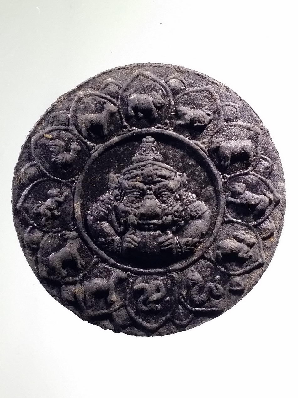 รหัสสินค้า จตุคามรามเทพ 900 จตุคามรามเทพ รุ่น เก้าหน้ามหาโชคมหาเศรษฐี วัดอ้ายเขียว เนื้อว่านกากยายักษ์