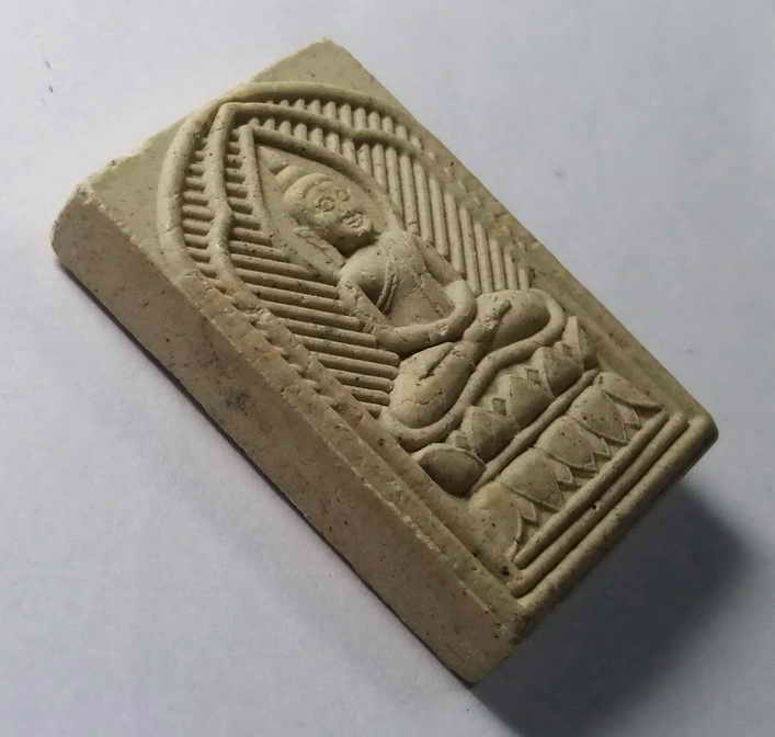 รหัสสินค้า พระเนื้อดิน เนื้อผง เนื้อว่าน 229 พระผงพิมพ์พระพุทธนั่งฐานบัวประกายรัศมี วัดโพธิ์ทองล่าง จังหวัดนนทบุรี