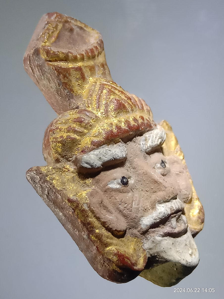 รหัสสินค้า พระเนื้อดิน เนื้อผง เนื้อว่าน 155 เศียรพ่อแก่ ฤาษีบรมครู เนื้อดินเผา เพ้นท์สี เก่าครับองค์นี้ ไม่ทราบสำนักที่สร้าง