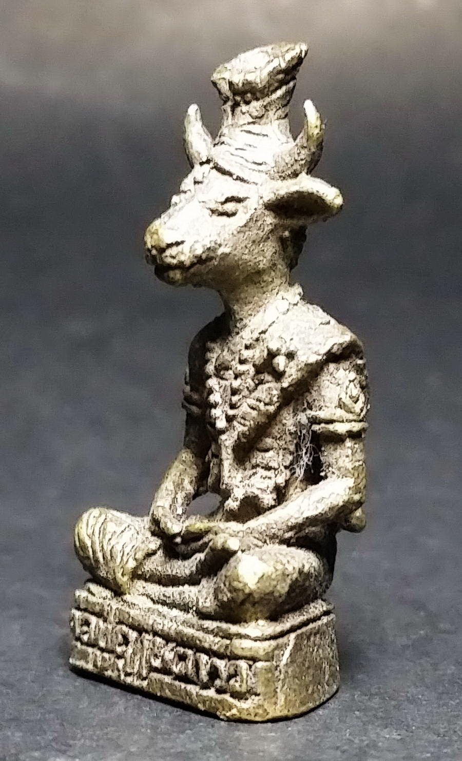 รหัสสินค้า พระกริ่ง พระหล่อ 394 รูปหล่อพ่อปู่ฤาษีตาวัว ไม่ทราบสำนัก เนื้อทองเหลืองเก่า ไม่ทราบปีที่สร้าง