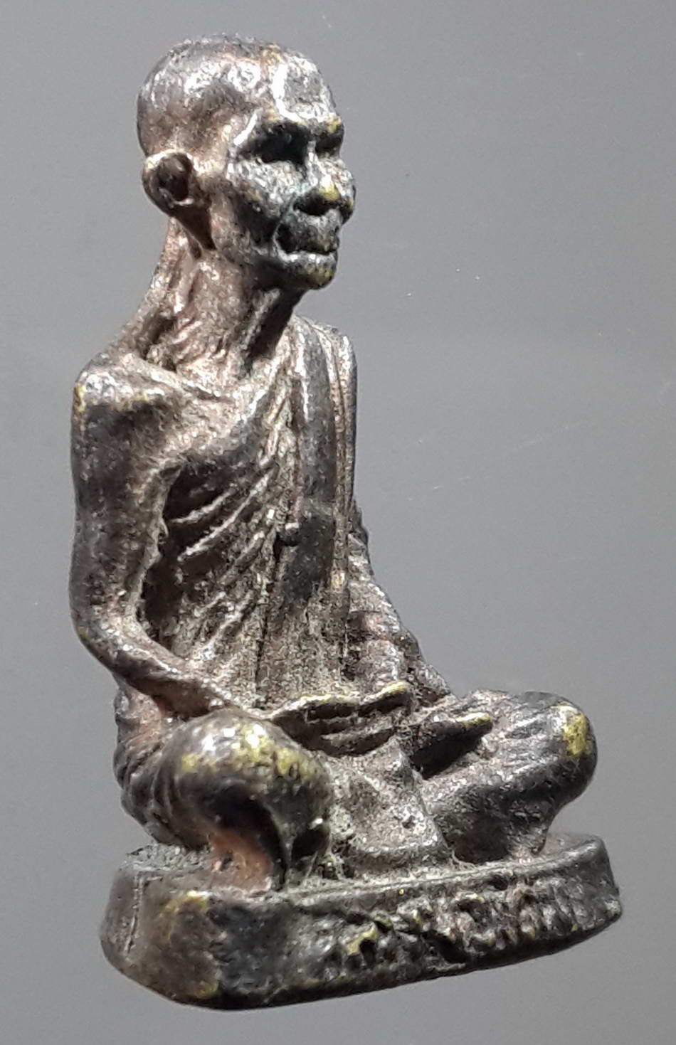 รหัสสินค้า พระกริ่ง พระหล่อ 206 รูปหล่อโบราณ หลวงพ่อเดิม วัดหนองโพ อำเภอตาคลี จังหวัดนครสวรรค์ ไม่ทราบปีที่สร้าง ไม่ทราบวัดที่ออก พระรายการนี้ให้เช่าบูชาแล้ว