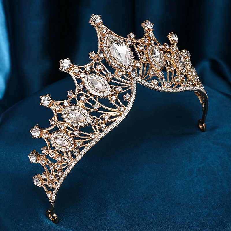 As2322- พร้อมส่งจากไทย มงกุฎเพชรประดับ แวววาว สวยหรูดูแพงเหมือนแบบ เด็กโต-ผู้ใหญ่ เส้นผ่าศูนย์กลาง 15.5cm.ดัดปรับขนาดได้เล็กน้อย