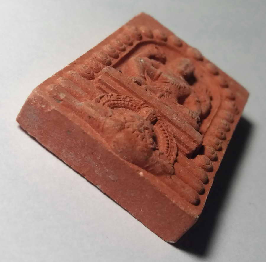 รหัสสินค้า จตุคามรามเทพ 068 จตุคามรามเทพ หลังพระแม่ธรณีบีบมวยผม เนื้อว่านแดง ไม่ทราบรุ่น พระรายการนี้ให้เช่าบูชาแล้ว