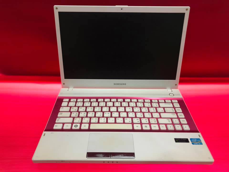 ( SOLD OUT ) Samsung NP300V4Z-S04TH