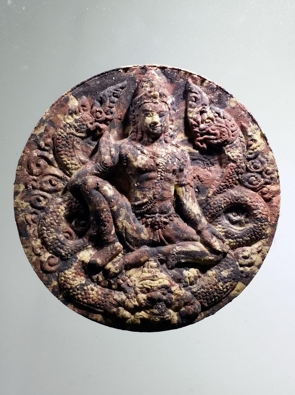 รหัสสินค้า จตุคามรามเทพ 910 พระเทวราชโพธิสัตว์จตุคามรามเทพ เนื้อว่านก้นครก ปิดแผ่นทอง นำฤกษ์ รุ่นมหาเศรษฐีบุญฤทธิ์ หลวงพ่อจอน วัดบุญฤทธิ์ จังหวัดนครราชสีมา จัดสร้าง ปี 2550