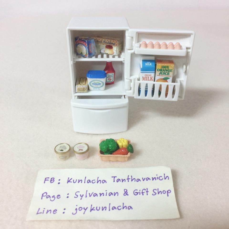 ตู้เย็นพร้อมอาหารหลากหลาย ซิลวาเนียน Refrigerator Set : Sylvanian Families