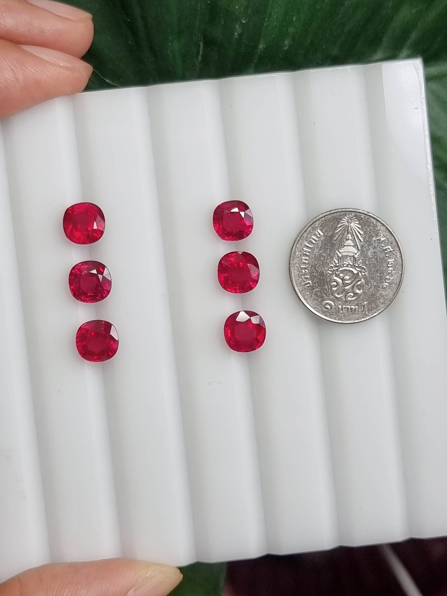 พลอยทับทิมเผาใหม่ อาฟริกา 7.1-7.3มม.ขายยกชุด 6 เม็ด