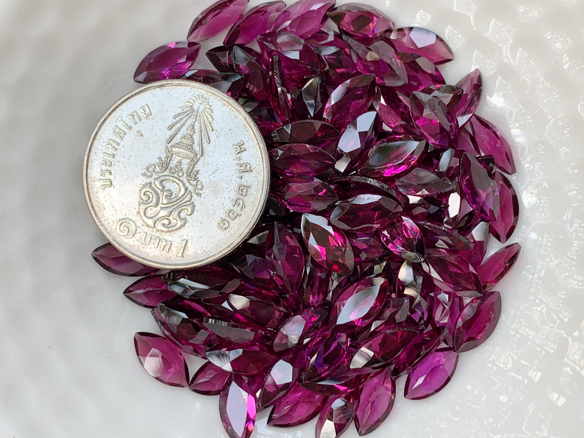 โรโดไลท์มาคี 8x4 mm. 5 กะรัต