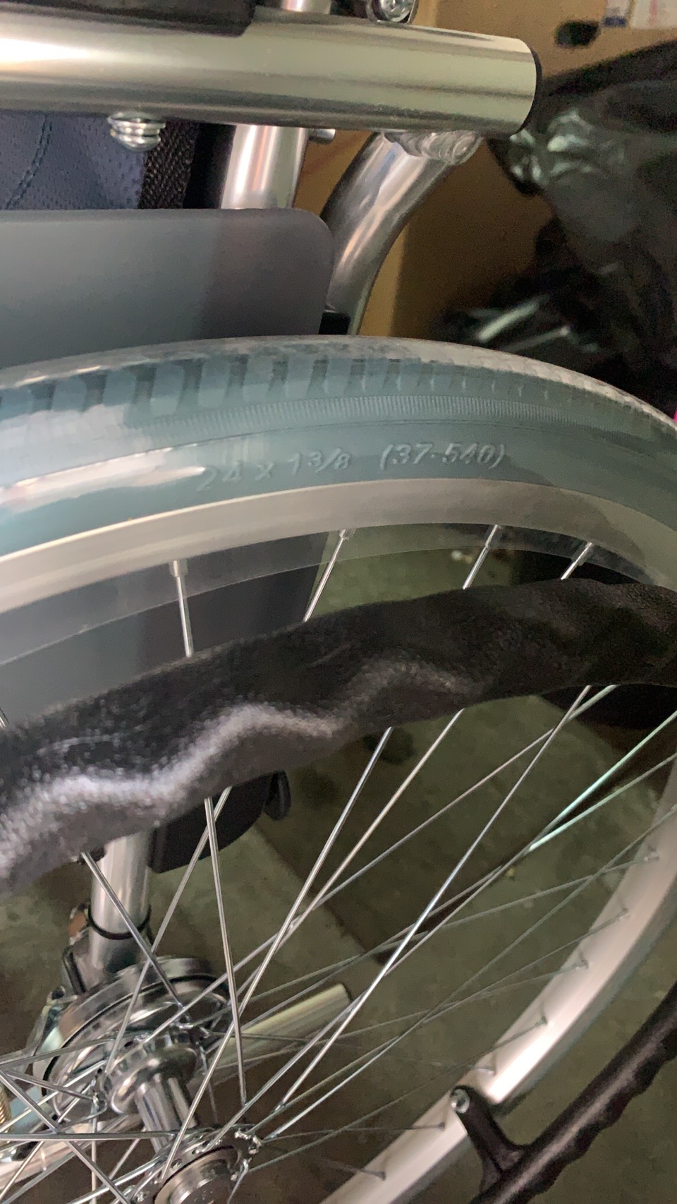 รถเข็นแบรนด์ญี่ปุ่น Matsunaga Wheelchair (車いす) รุ่น AR500 เบาะกว้างพิเศษ 20 นิ้ว รองรับน้ำหนักสูงสุด 130 กิโลกรัม เหมาะสำหรับ คนมีรูปร่างใหญ่, คนที่มีน้ำหนักมาก, คนไซร์ฝรั่ง, สูง ใหญ่