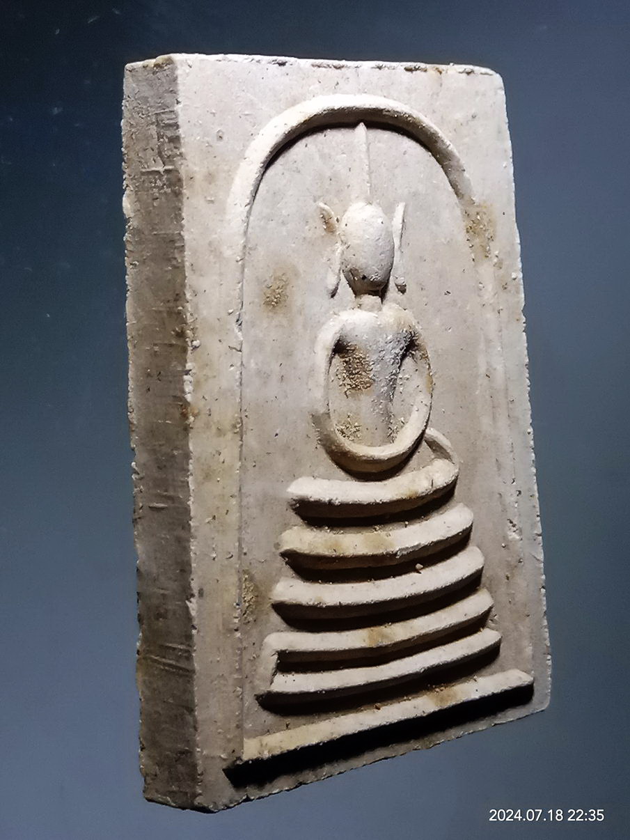 รหัสสินค้า พระสมเด็จ วัดต่างๆ 1231 พระสมเด็จเนื้อผง หลังรูปเหมือน หลวงพ่อเสนาะ วัดบางคาง จังหวัดปราจีนบุรี ที่ระลึกอายุครบรอบ 80 ปี