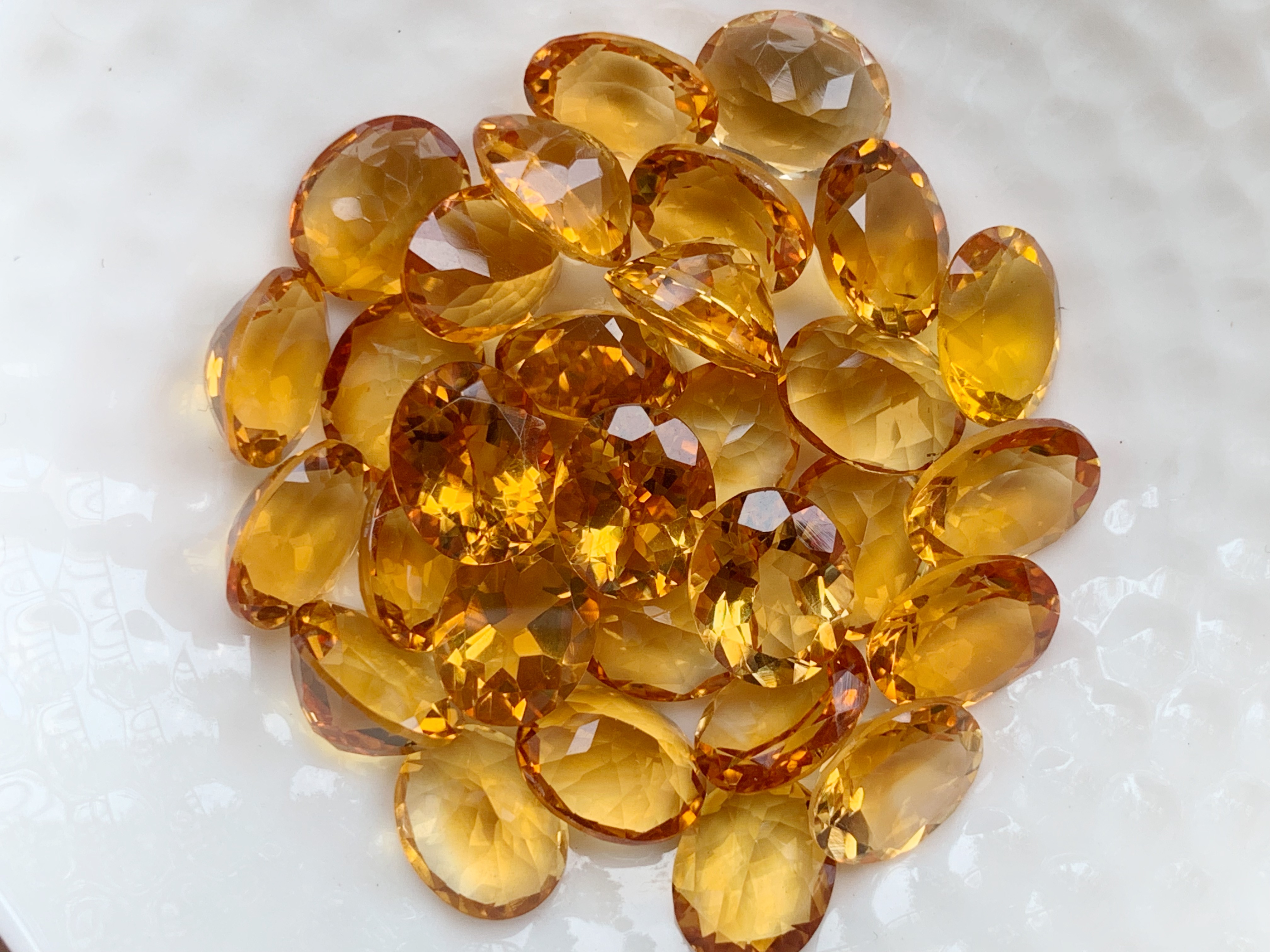 ซิทรินไข่ 10X8 มม. 1 เม็ด