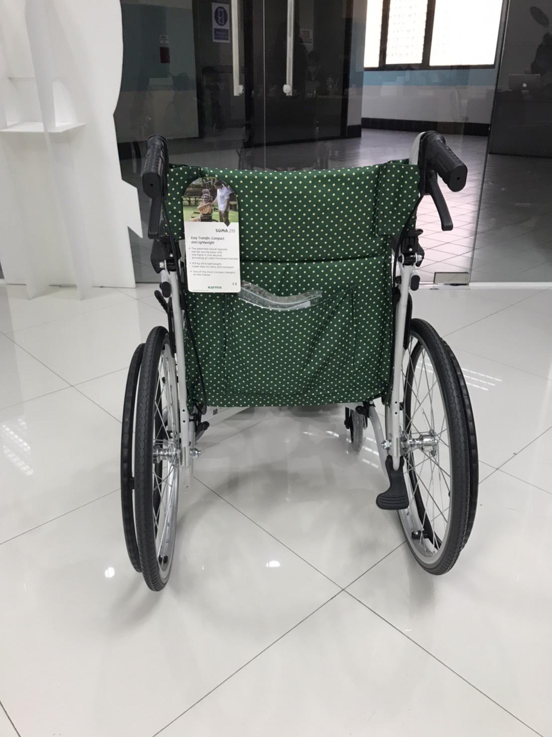 รถเข็นอลูมินัมอัลลอยด์โซม่า SOMA 215 (SM-250.5) (WheelChair SOMA 215 (SM-250.5) น้ำหนักเบา พกพาสะดวก กะทัดรัด ของแท้ รับประกันศูนย์ไทย 1 ปี