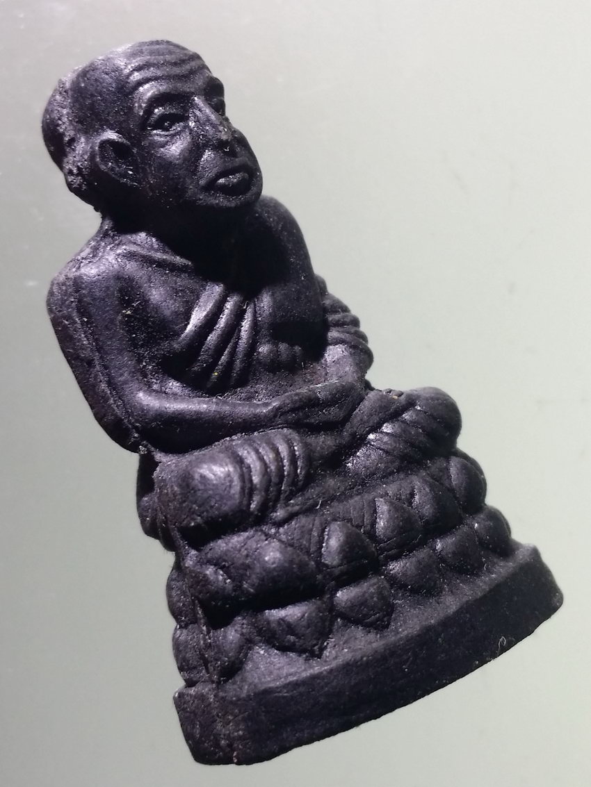 รหัสสินค้า พระไม่ทราบที่ 568 รูปหล่อลอยองค์ หลวงปู่ทวด เนื้อผงใบลาน ไม่ทราบที่