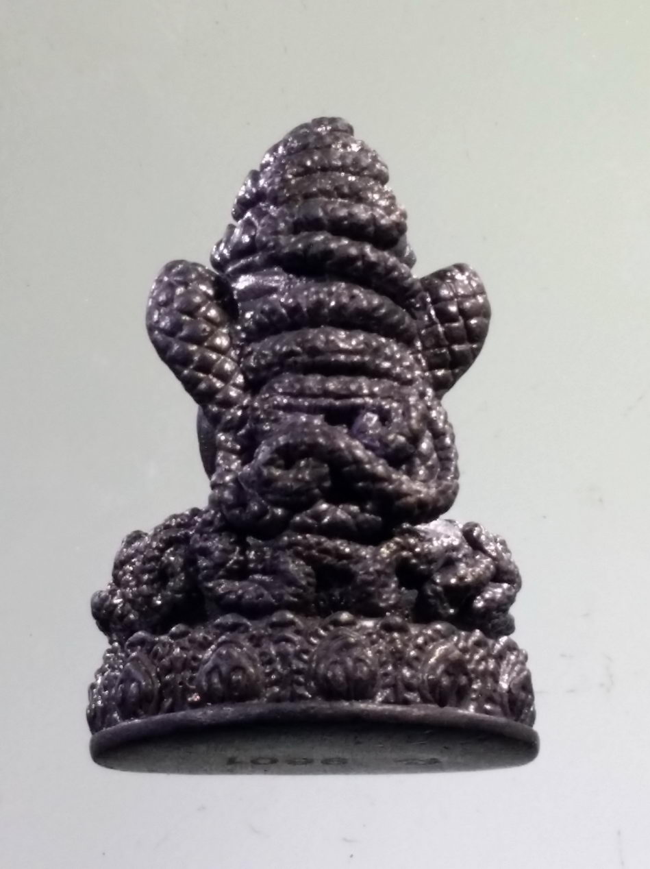 รหัสสินค้า จตุคามรามเทพ 725 รูปหล่อลอยองค์ พระปิดตาพังพะกาฬ รุ่นหลักเมือง 49 เจริญโภคทรัพย์ วัดพระบรมธาตุ จ.นครศรีธรรมราช โค๊ต เลเซอร์ หมายเลข 9601