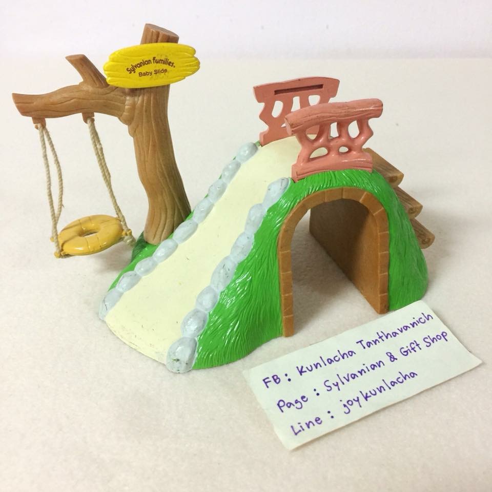 ชุดเครื่องเล่นชิงช้าและกระดานลื่น ซิลวาเนียน Swing and Slide : Sylvanian Families