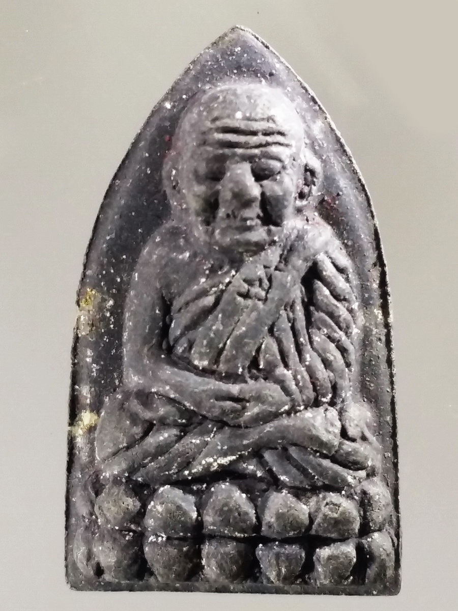 รหัสสินค้า พระมีกล่อง 495 หลวงปู่ทวด หลวงพ่อด่วน ถามวโร เนื้อผงใบลานผสมชนวนมวลสารว่านมหามงคล ที่ระลึกในการบูรณะโบสถ์และสร้างเขื่อน วัดบางนอน จังหวัดระนอง