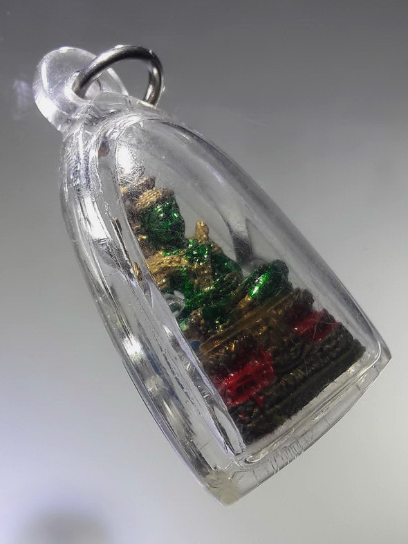 รหัสสินค้า พระกริ่ง พระหล่อ 906 รูปหล่อพระแก้วมรกต หลวงปู่อ่อนสา สุขกาโร วัดประชาชุมพลพัฒนาราม อำเภอเมือง จังหวัดอุดรธานี