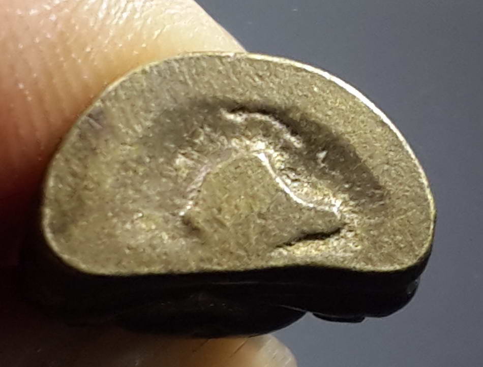 รหัสสินค้า พระกริ่ง พระหล่อ 246 รูปหล่อพระสังกัจจายน์ เนื้อทองผสม ไม่ทราบสำนัก