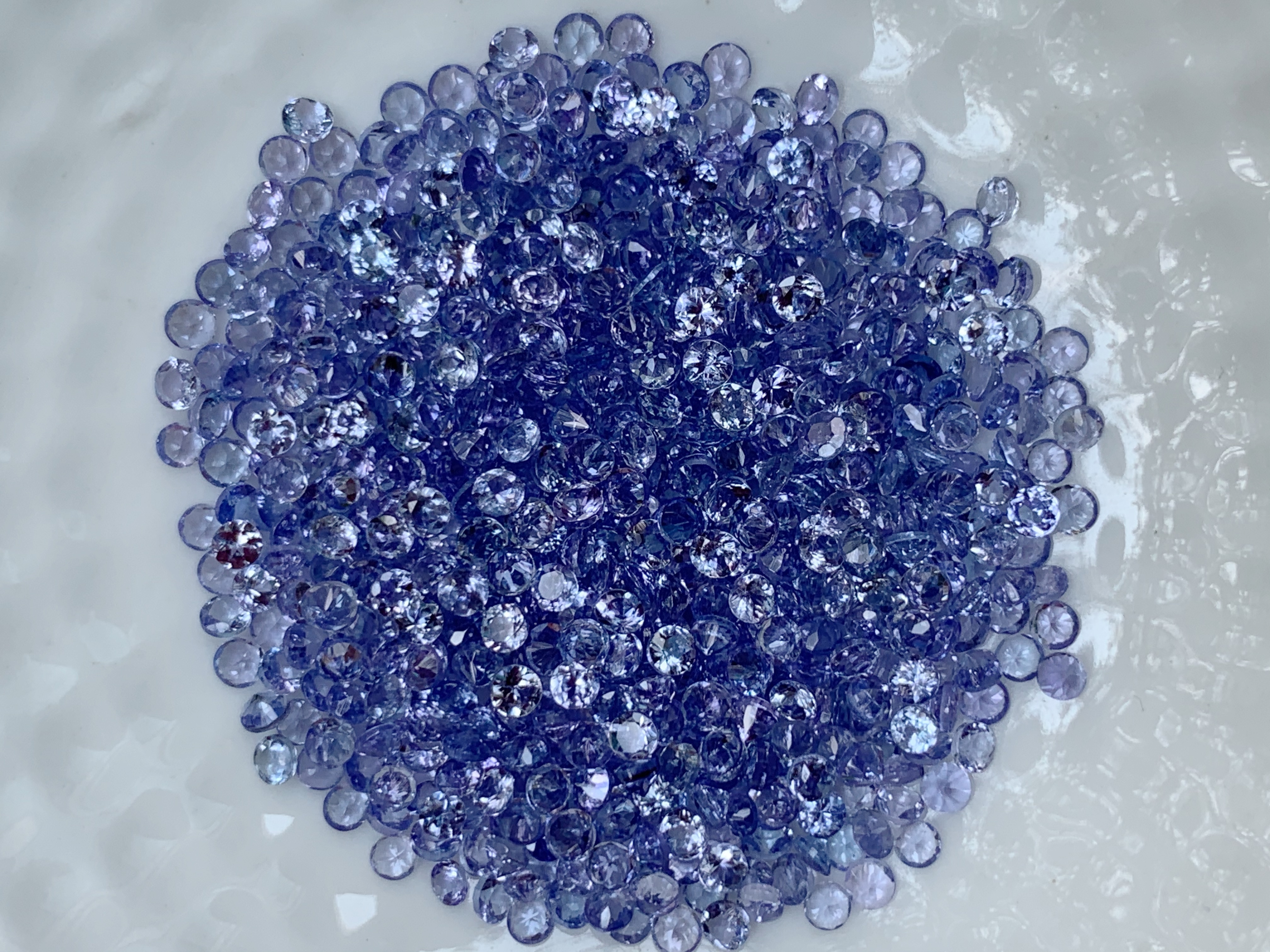 Tanzanite แทนซาไนท์กลม 2.0 มม. 1 กะรัต