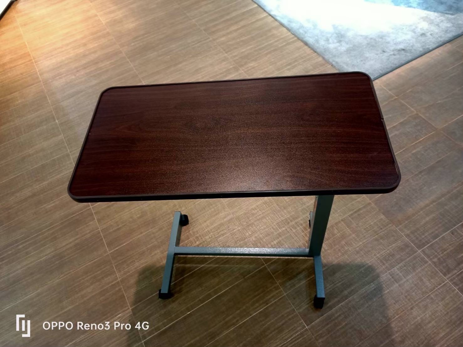 โต๊ะคร่อมเตียง OVERBED TABLE รุ่น ST396B