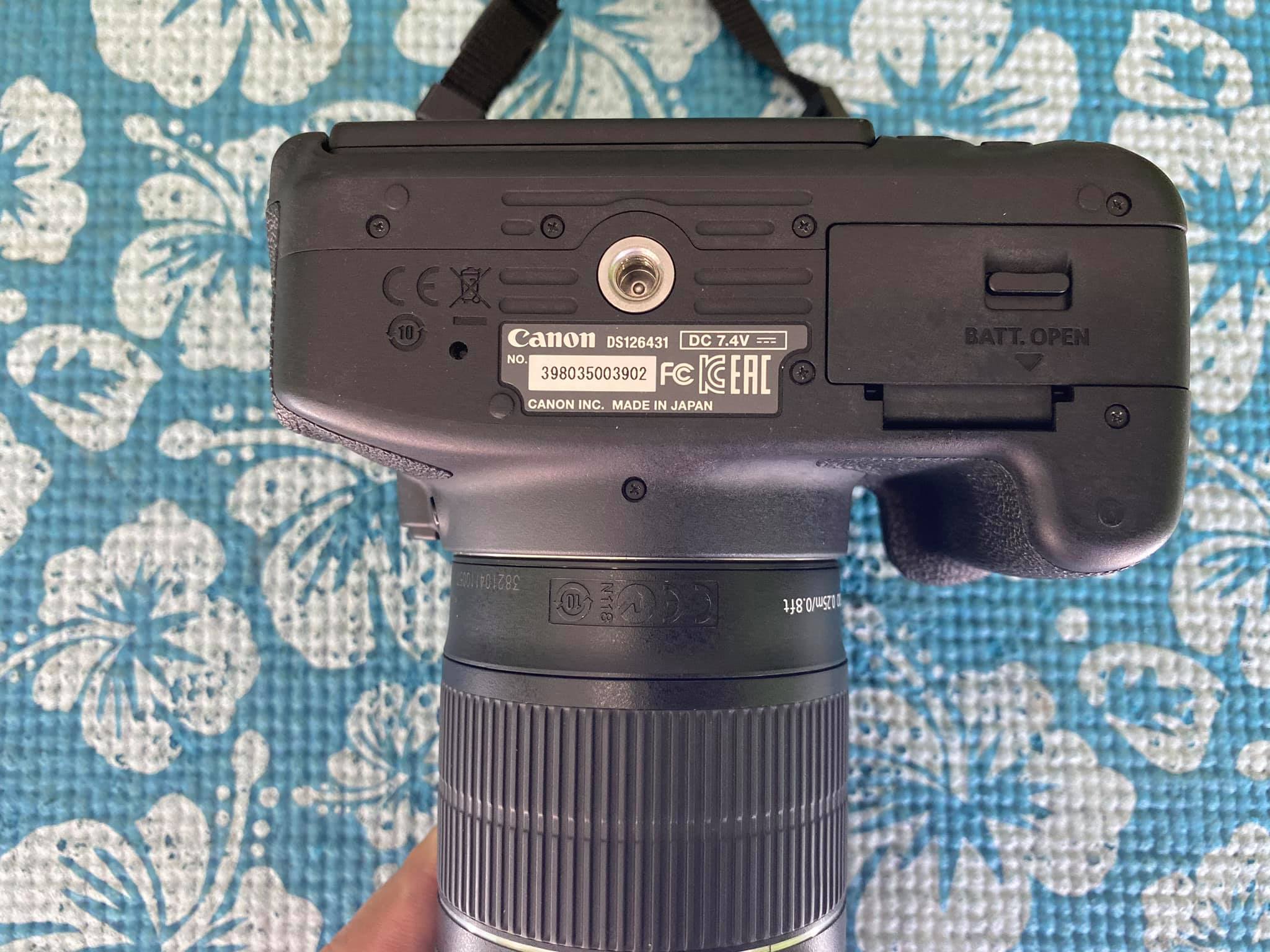 ( SOLD OUT ) กล้อง Canon EOS 700D