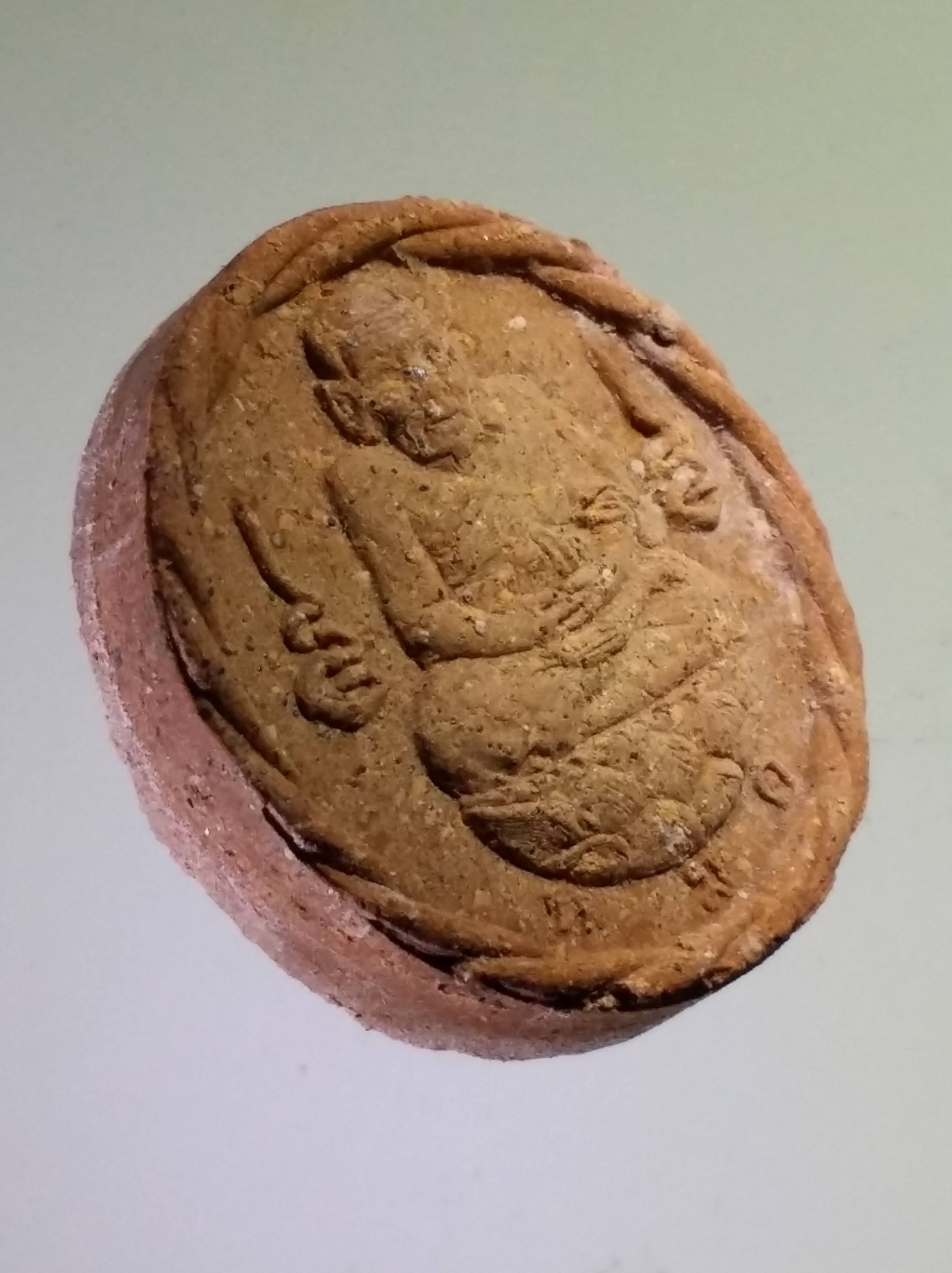 รหัสสินค้า จตุคามรามเทพ 424 หลวงปู่ทวด - จตุคามรามเทพ รุ่นปาฏิหาริย์ วัดห้วยมงคล จังหวัดประจวบคีรีขันธ์ เนื้อว่าน ขอบเกลียวเชือก แจกกรรมการ