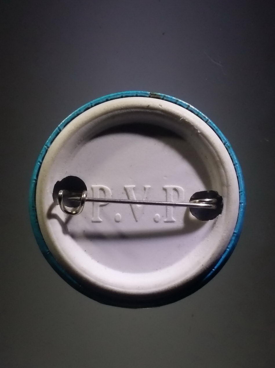 รหัสสินค้า เครื่องราง ล็อกเก็ต ภาพถ่าย 181 ล็อกเก็ตเข็มกลัด หลวงตามหาบัว ญาณสัมปันโน วัดป่าบ้านตาด จังหวัดอุดรธานี ไม่ทราบปีที่สร้าง