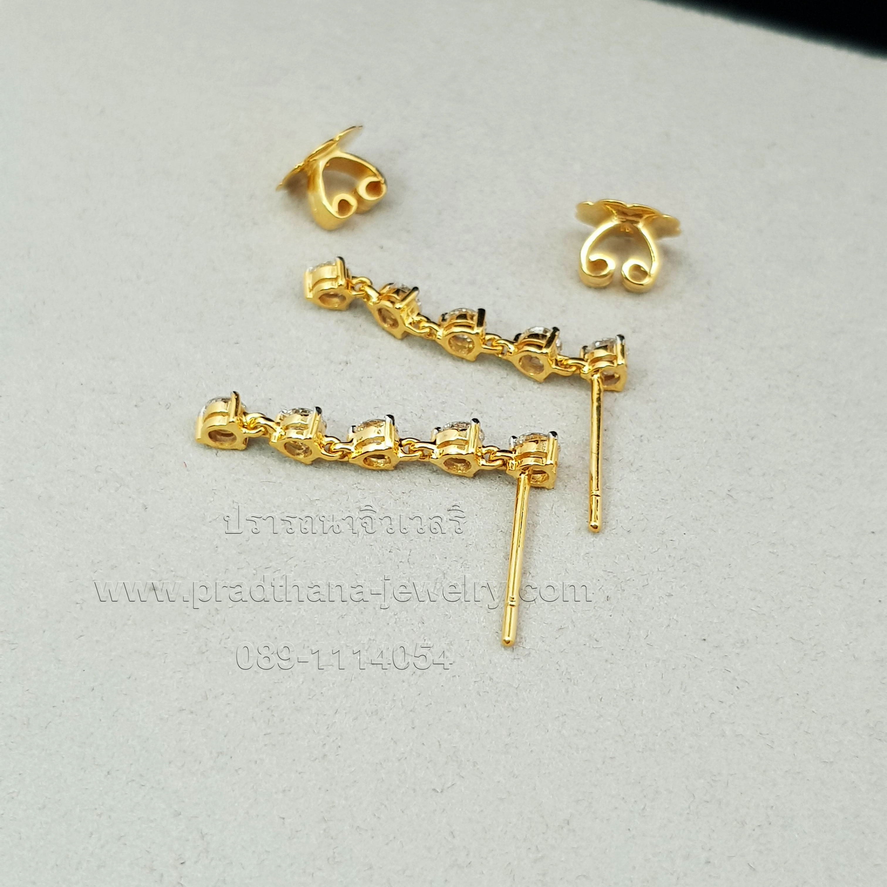 ต่างหูเพชรห้อยสายยาว **ขายแล้ว**