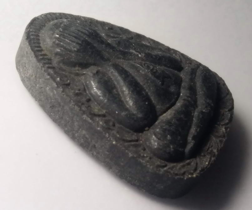 รหัสสินค้า พระปิดตา ทั่วไป 099 พระปิดตาเนื้อผงใบลาน หลวงพ่อโยชน์ วัดนาลับแสง จังหวัดอุตรดิตถ์