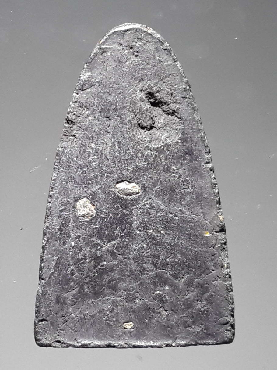 รหัสสินค้า หลวงปู่ทวด วัดต่างๆ 341 หลวงปู่ทวด เนื้อว่าน ฝังเพชรหน้าทั่ง พิมพ์คล้าย ปี 24 ไม่ทราบปีที่สร้าง พระรายการนี้ให้เช่าบูชาแล้ว