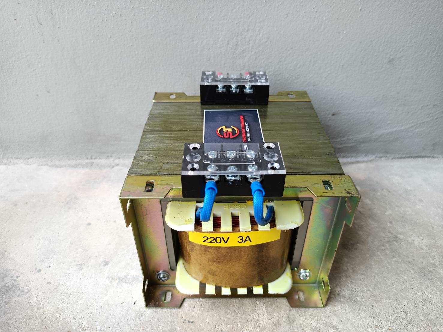 หม้อแปลง 440V TO 220V 3A