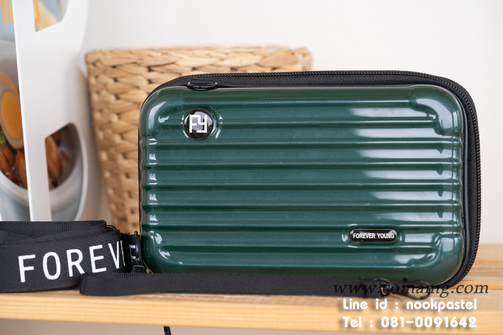 กระเป๋าเดินทางจิ๋ว Forever young