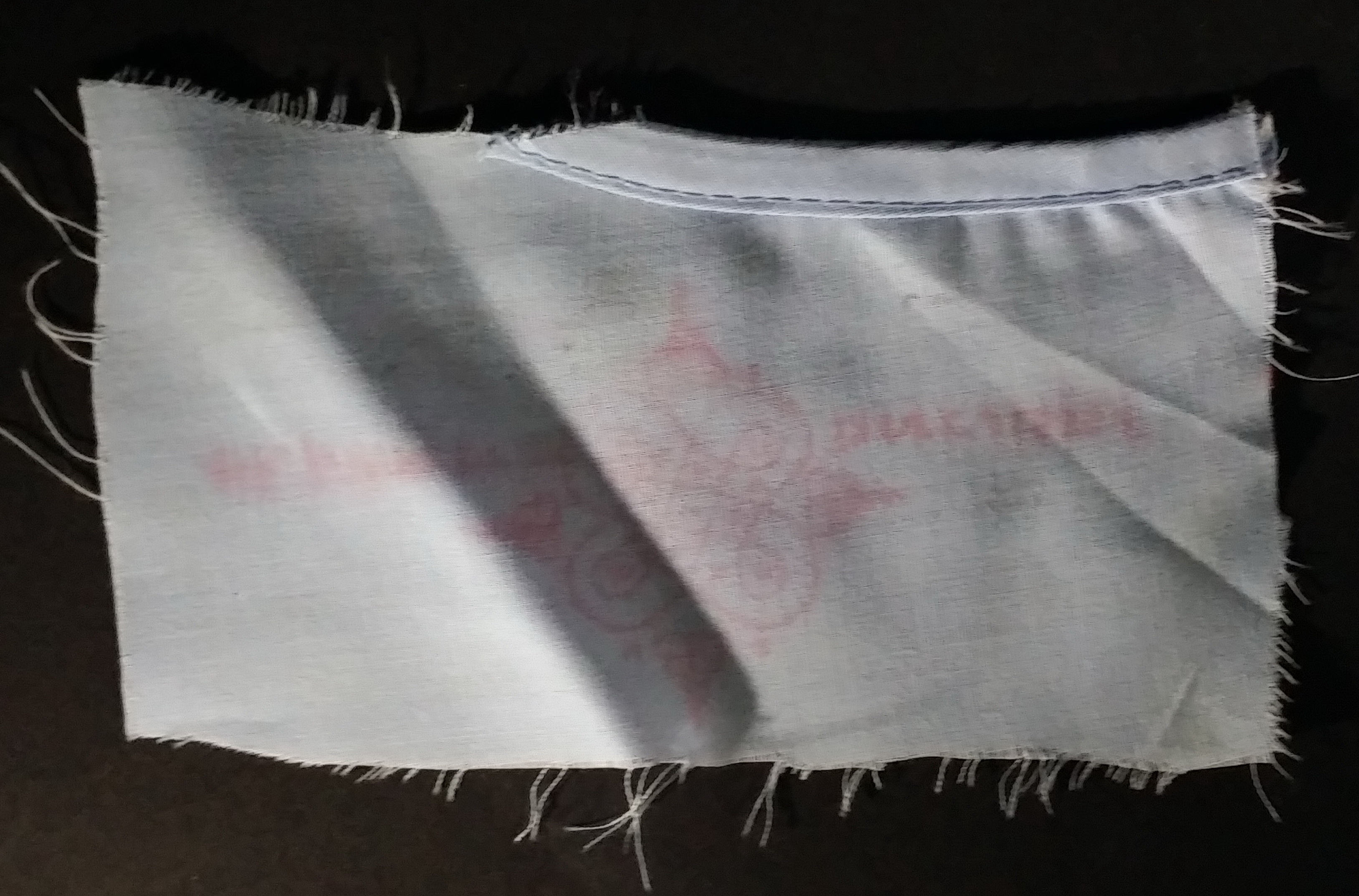 รหัสสินค้า ผ้ายันต์สำนักต่างๆ 028 ผ้ายันต์เศษเสื้อ ยันต์หนู สํานักไสยเวทย์เทพย์อุดร เขียนมือ กันนะ กันนา กันนิ กันนี กันนุ กันนู กันนู๋