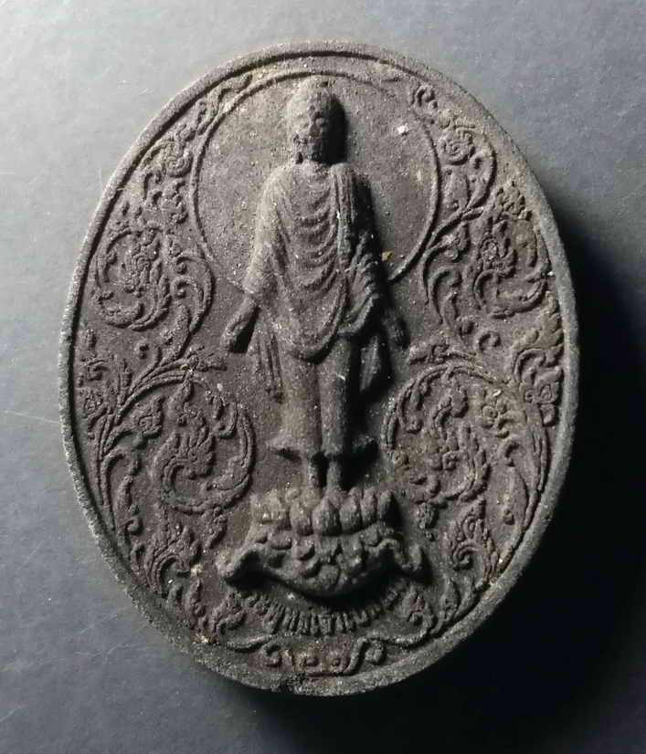 รหัสสินค้า ตรัง 001 พระพุทธเจ้าเปิดโลกเนื้อผงใบลาน วัดเขาห้วยแห้ง จังหวัดตรัง สร้างปี 2539 พระรายการนี้ให้เช่าบูชาแล้ว