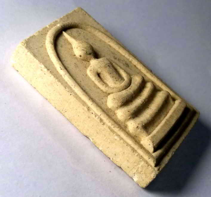 รหัสสินค้า พระสมเด็จ วัดต่างๆ 342 พระสมเด็จเนื้อผง วัดบัวขวัญ สร้างปี 2545 รุ่นสร้างโบสถ์ซื้อที่ดิน