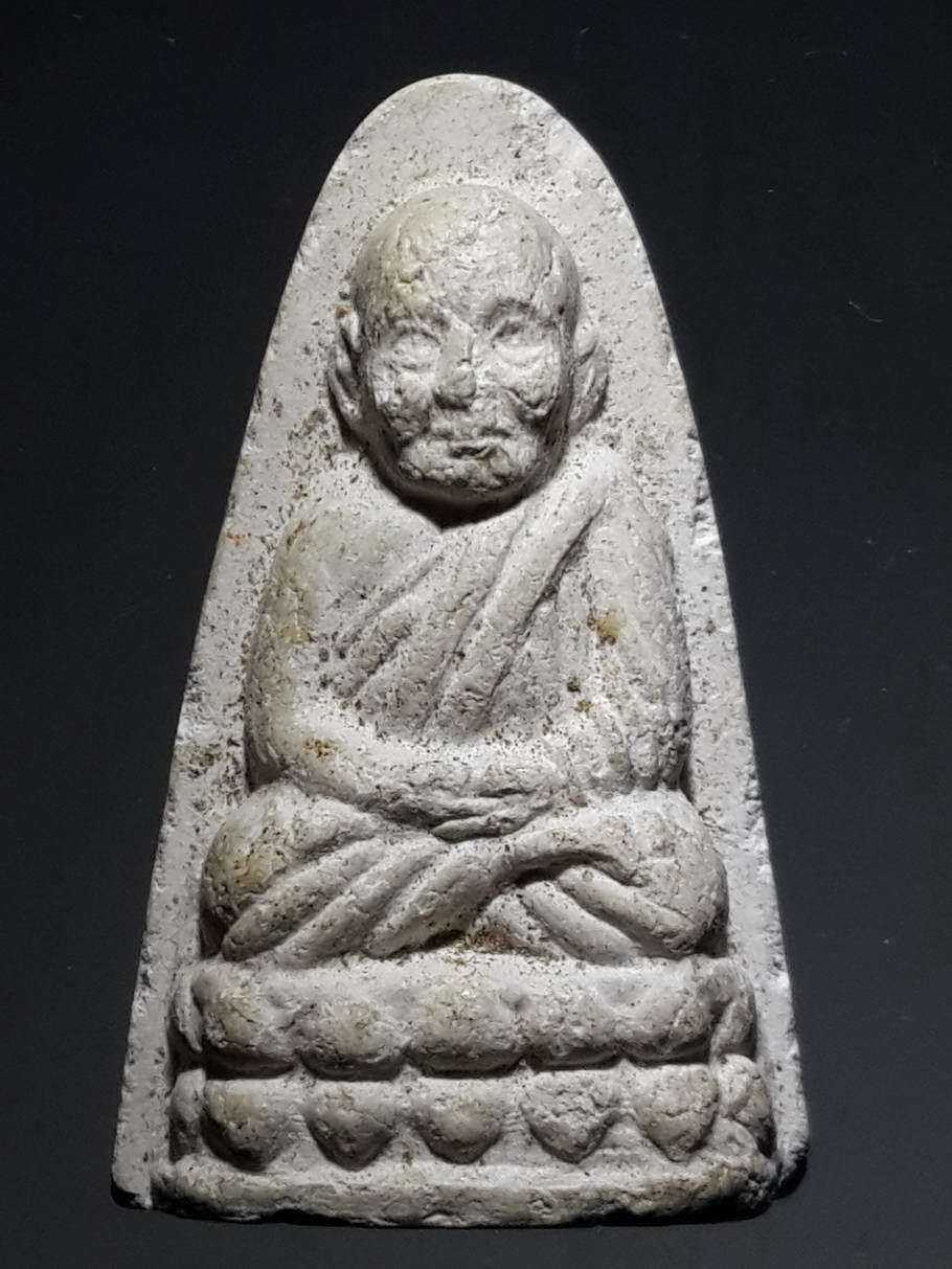 รหัสสินค้า หลวงปู่ทวด วัดต่างๆ 320 หลวงปู่ทวด เนื้อผง หลังโรยแร่มวลสาร ไม่ทราบที่