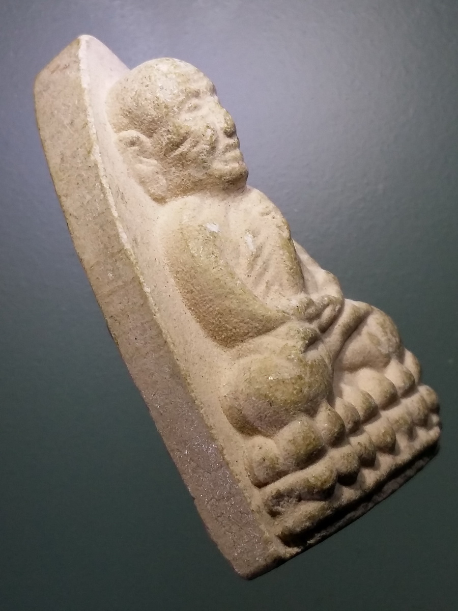 รหัสสินค้า หลวงปู่ทวด วัดต่างๆ 454 หลวงปู่ทวด เนื้อผงหลังยันต์พระเจ้าห้าพระองค์ นะโมพุทธายะ ไม่ทราบที่ พระรายการนี้ให้เช่าบูชาแล้ว