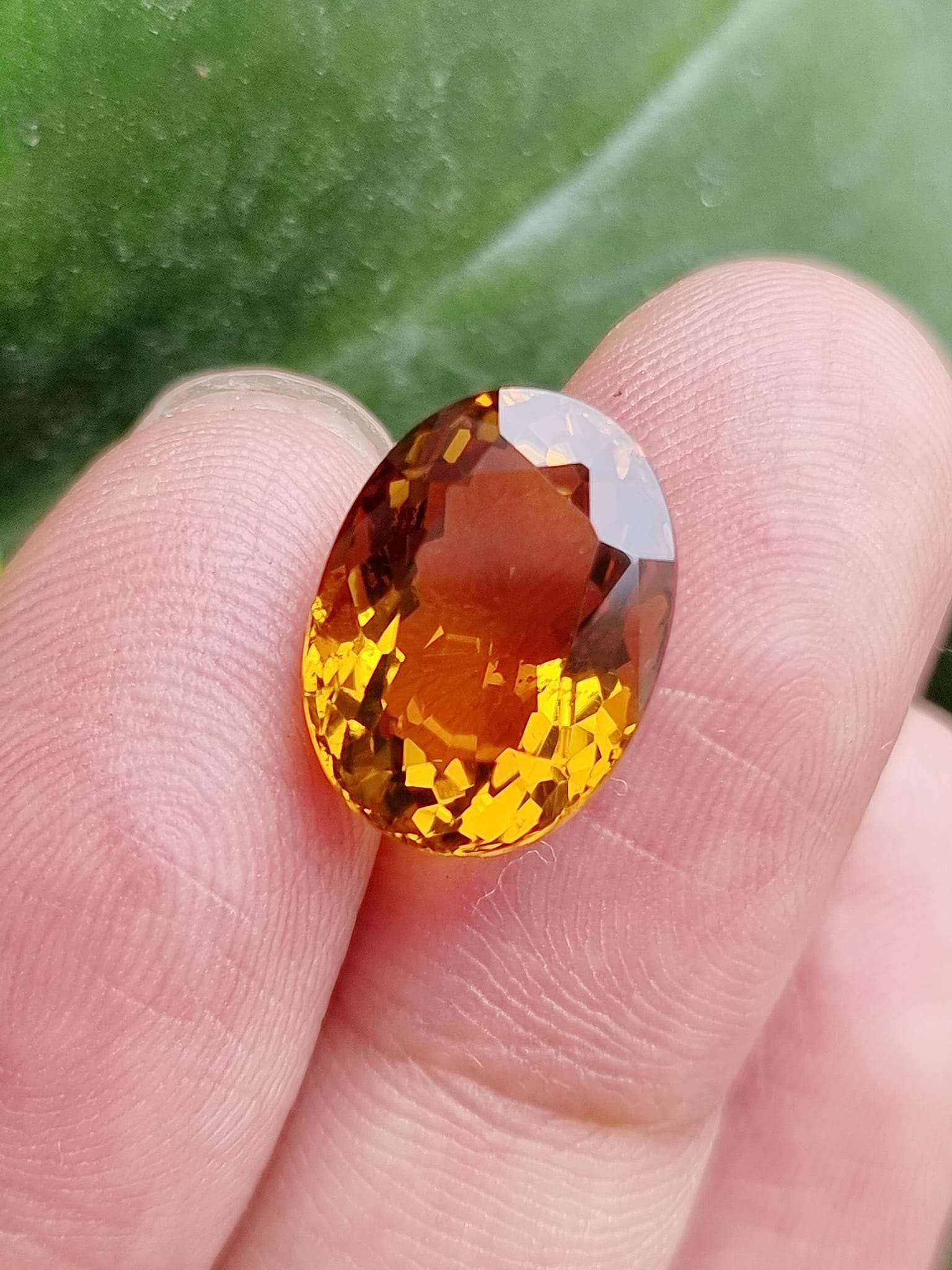 5.85กะรัต พลอยซิทรินไข่ เม็ดใหญ่ สีเหลืองทองธรรมชาติ